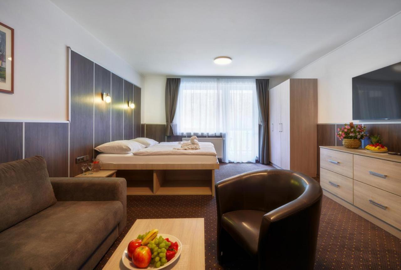 Wellness Hotel Green Paradise Brezova  Exterior photo